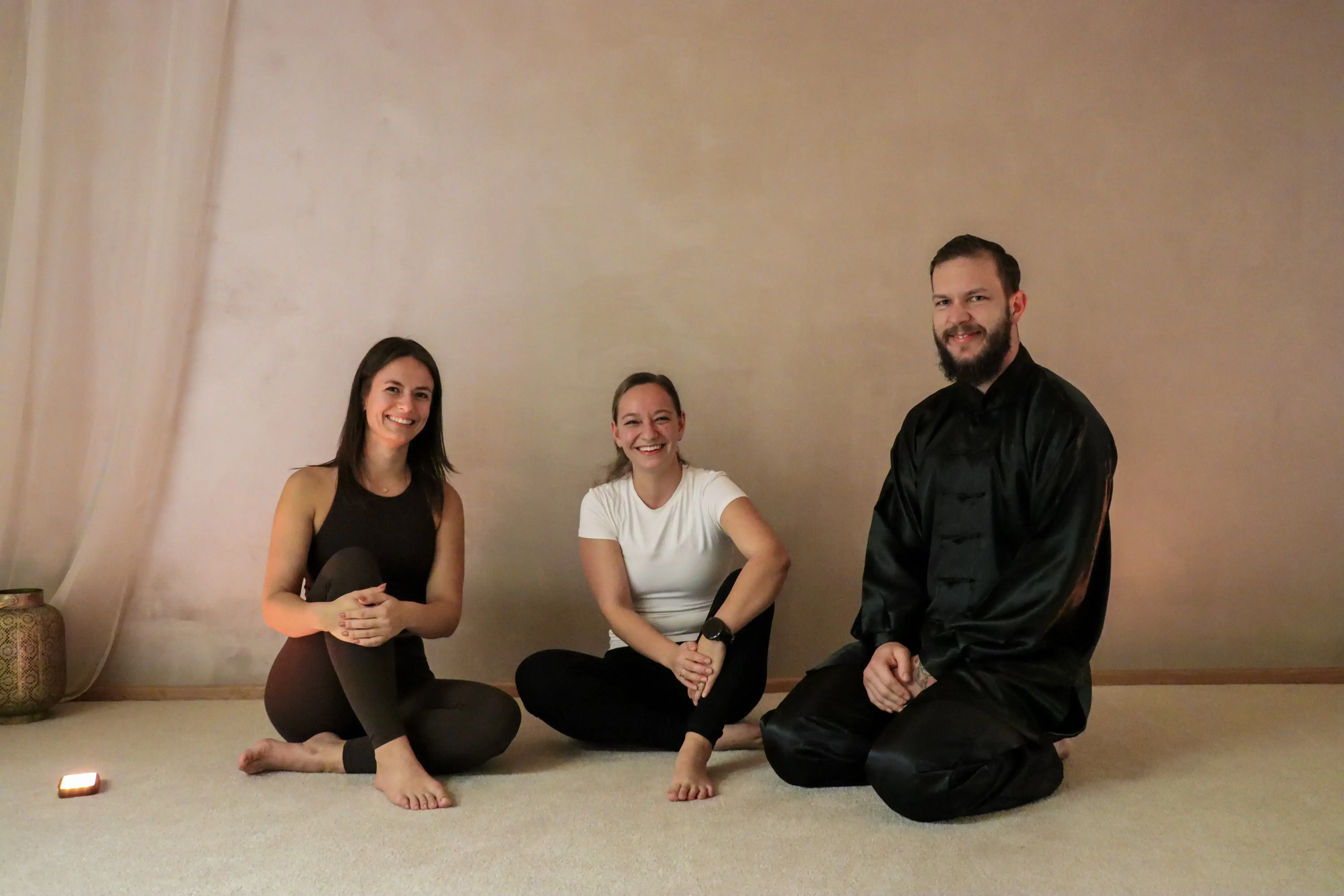 Komunitní setkání a jóga v Yoga Saloon Zlín